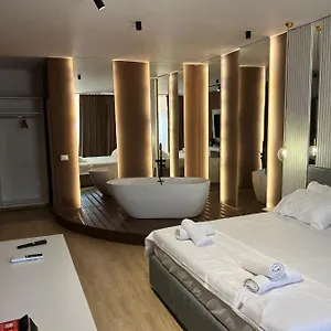 capital-suites-center.hotels-in-tirana.com/