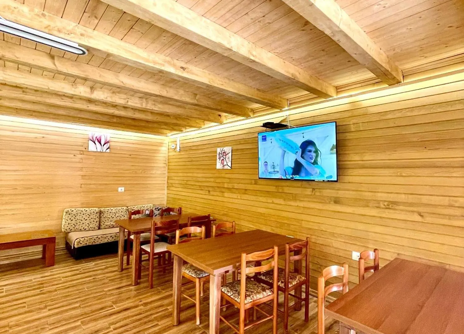 Bed & Breakfast Lazer Cardaku Guest House Valbone